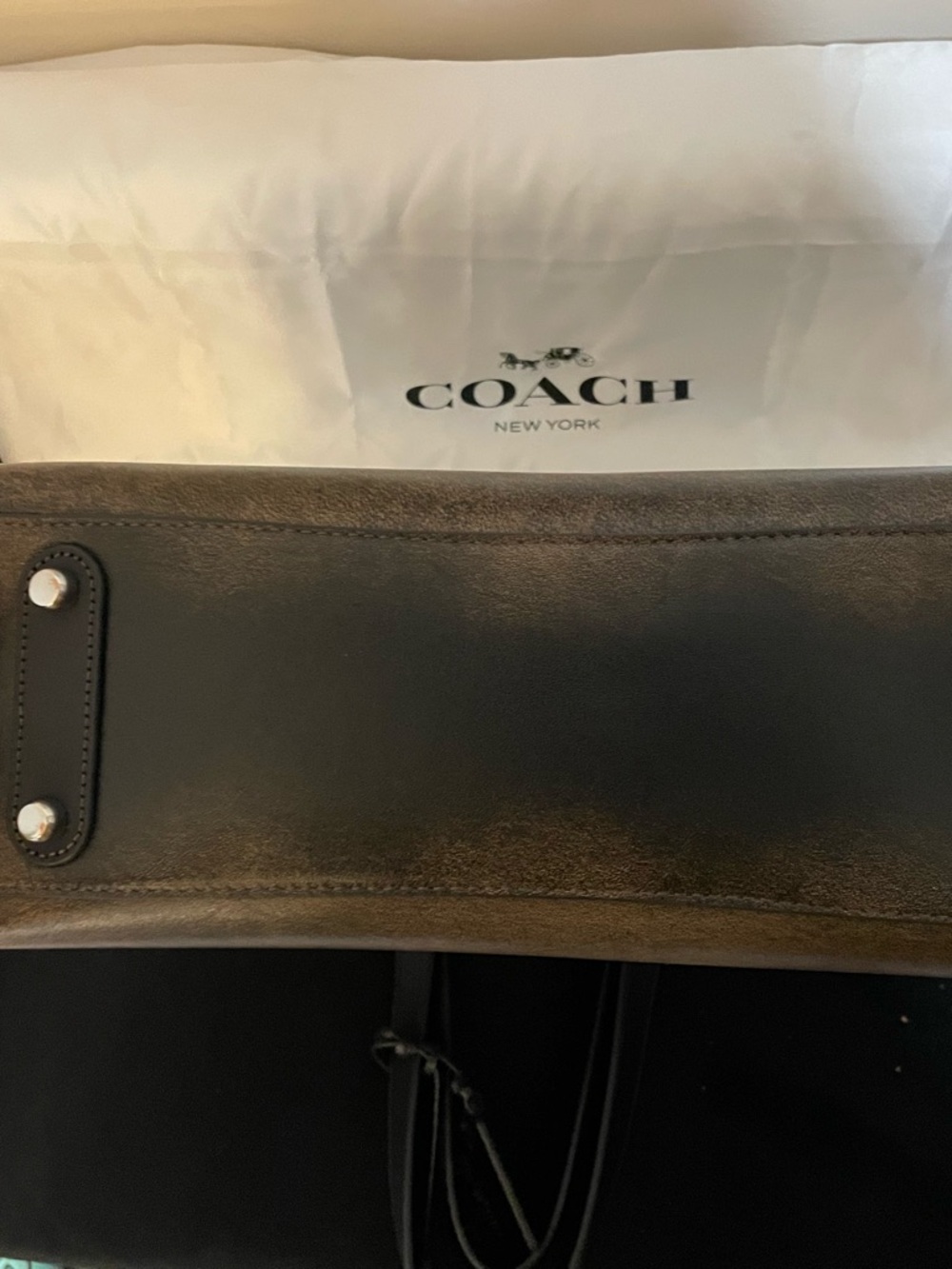 Unisex Coach Loved Leather Relay 34 Tote RARE! - Picture 5 of 7